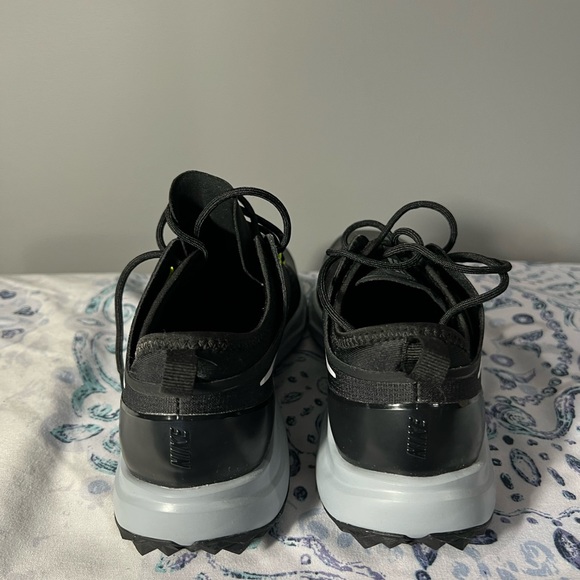 Women’s Nike Golf Shoes - Picture 5 of 5